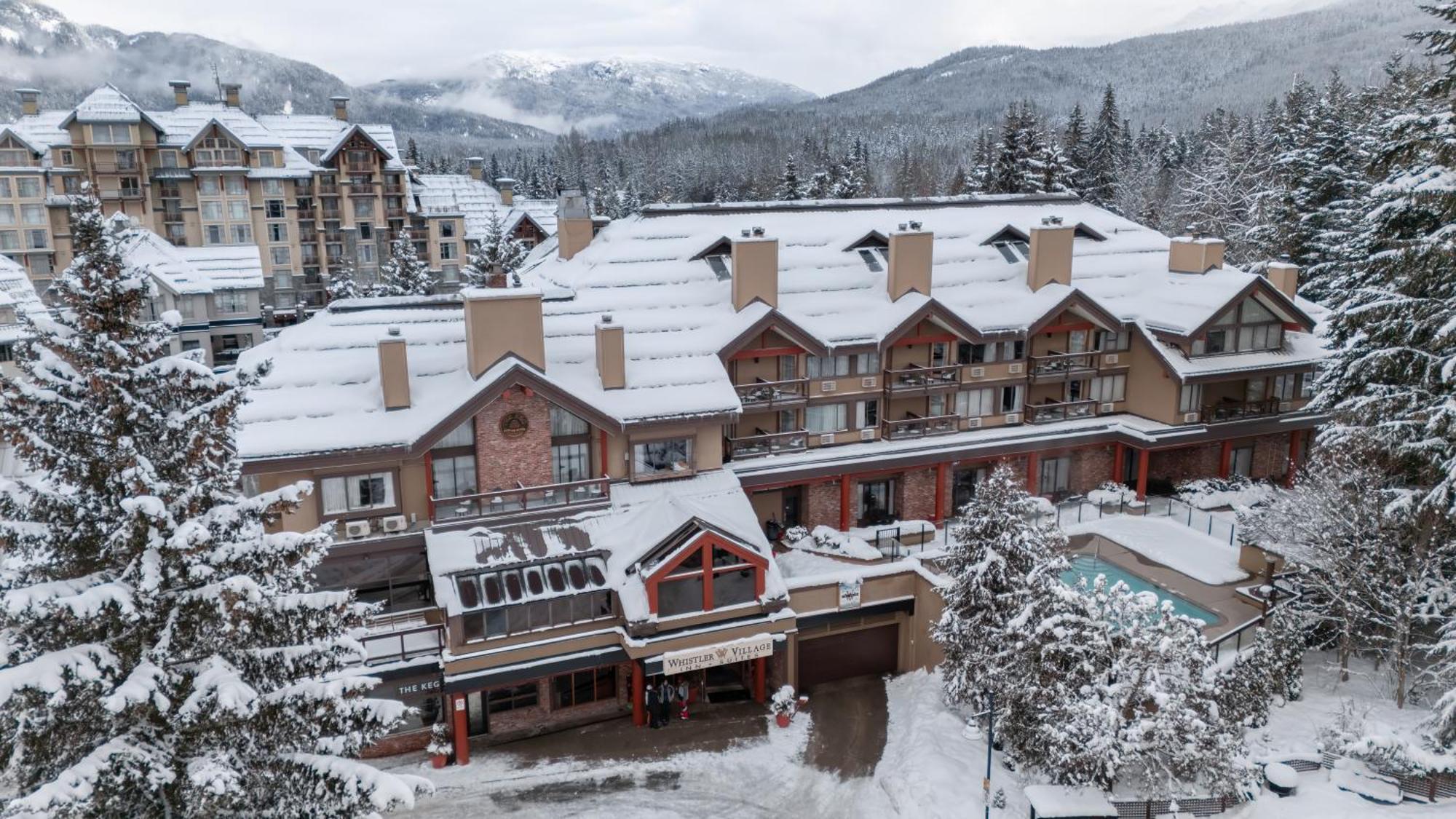 Whistler Village Inn & Suites Buitenkant foto